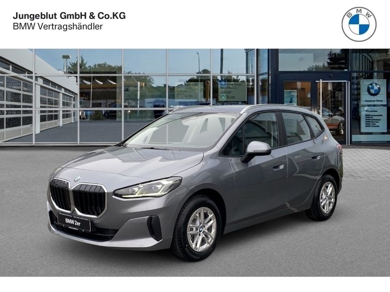 Grau Neu 2024 BMW 218 Active Tourer Luxury Line Van / Kleinbus | 36.360 € (Superpreis) - Bild 1/4