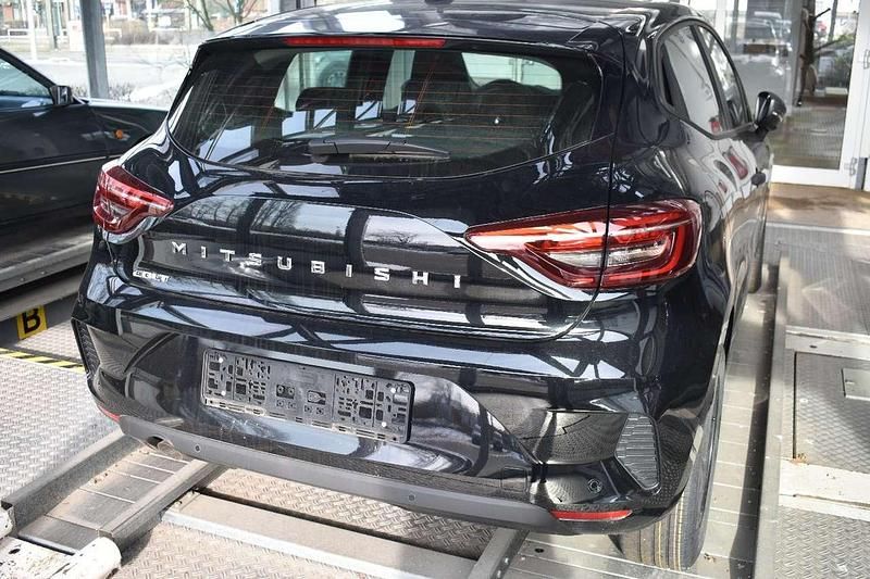 Neu Mitsubishi Colt Basis 67 PS (49 kW) 2025 Onyxschwarz Kleinwagen