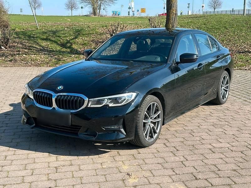 Gebraucht BMW 320 Performance 190 PS (139 kW) 2022 Schwarz Limousine