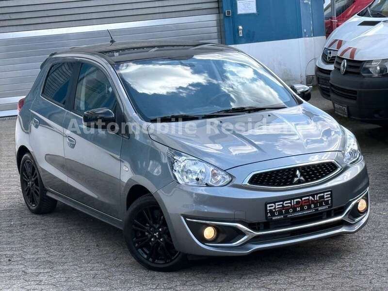 Platinumgrau / magicschwarz Gebraucht 2020 Mitsubishi Space Star Diamant Edition Kleinwagen | 9.598 € (Fairer Preis) - Bild 1/4