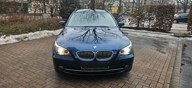 Gebraucht BMW 525 197 PS (144 kW) 2008 Blau Kombi