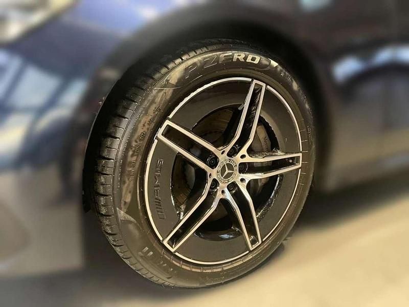 Gebraucht Mercedes E220 AMG 197 PS (144 kW) 2025 Blau Limousine