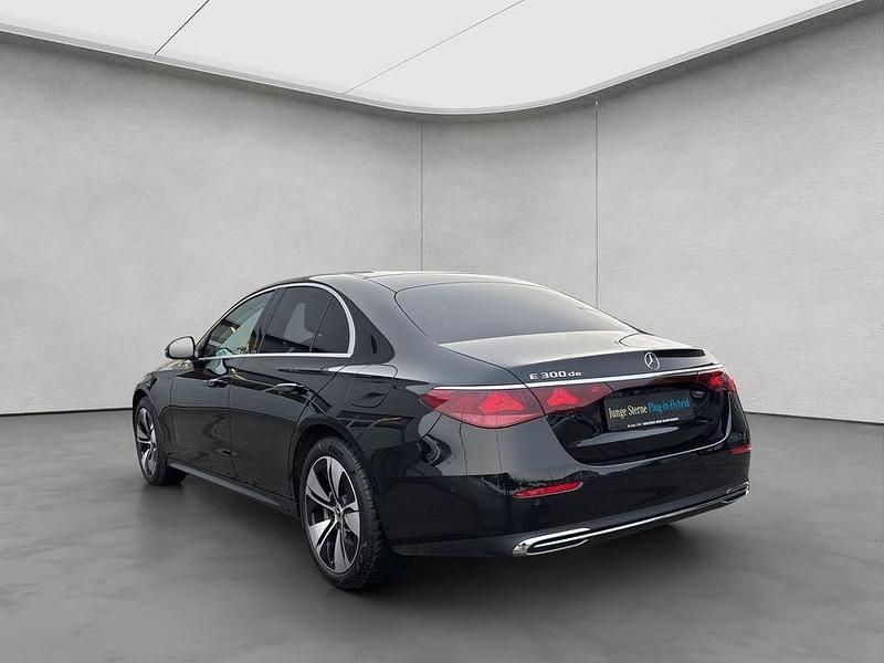 Gebraucht Mercedes E300 Avantgarde 313 PS (230 kW) 2024 Schwarz Limousine