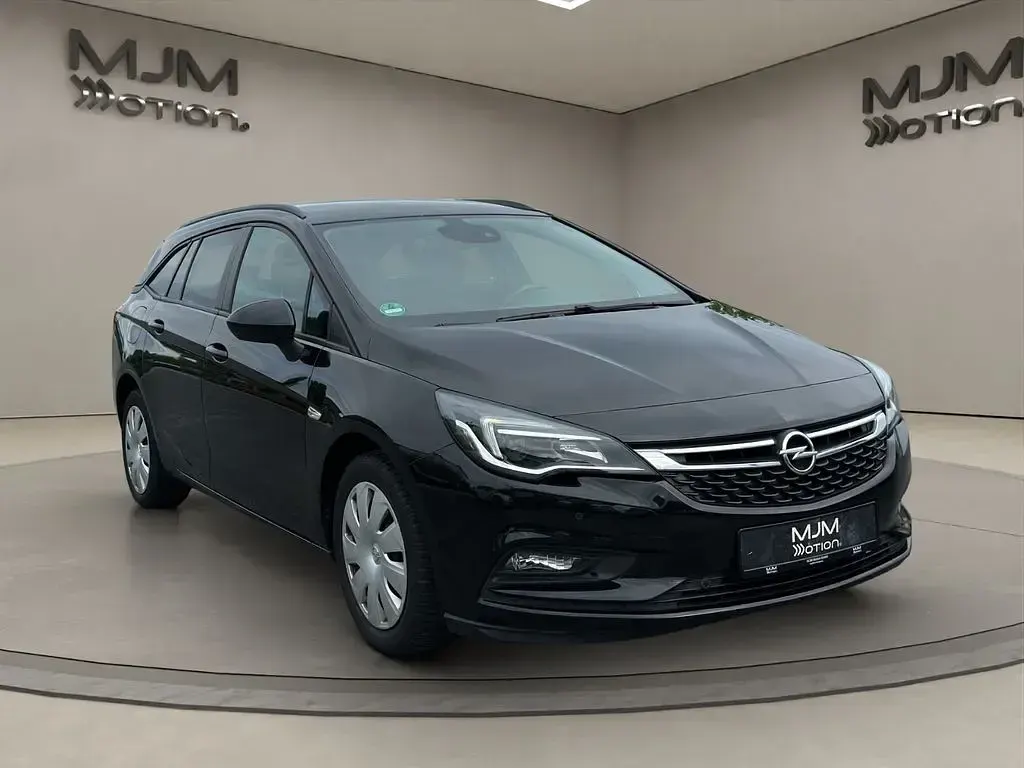 Usata Opel Astra Business 110 CV (80 kW) 2018 Nero Station wagon