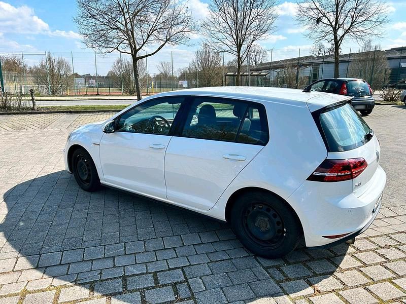Gebraucht VW Golf VII GTI 220 PS (161 kW) 2017 Weiß Kleinwagen