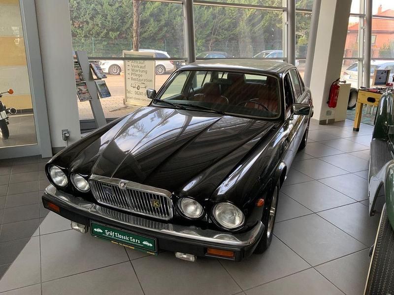 Gebraucht Jaguar XJ6 205 PS (150 kW) 1982 Schwarz Limousine