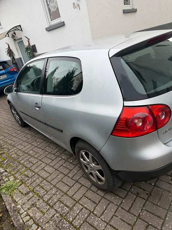 Gebraucht VW Golf V 90 PS (66 kW) 2004 Silber Kleinwagen