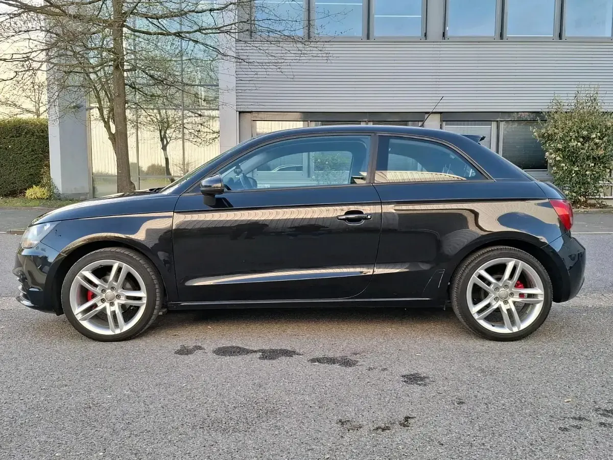 Usata Audi A1 90 CV (66 kW) 2012 Nero Utilitaria