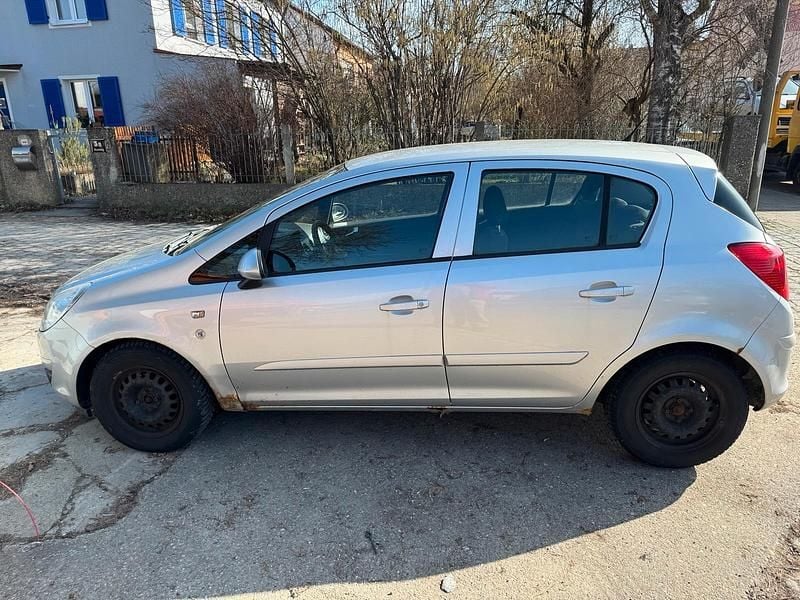 Gebraucht Opel Corsa 80 PS (58 kW) 2007 Silber Kleinwagen