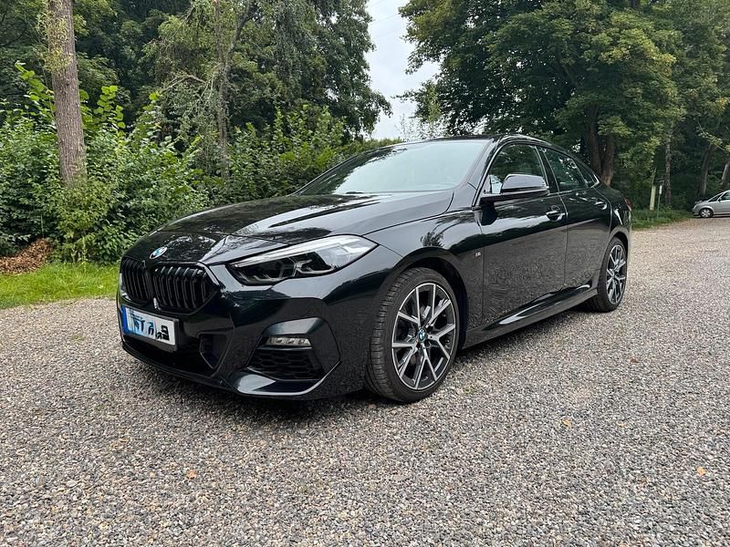 Schwarz Gebraucht 2021 BMW 218 M Sport Coupé | 22.980 € - Bild 1/4