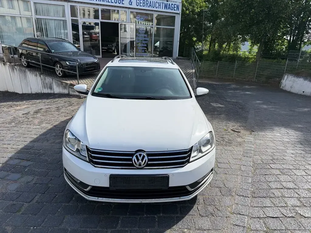 Gebraucht VW Passat 140 PS (102 kW) 2014 Weiß Limousine