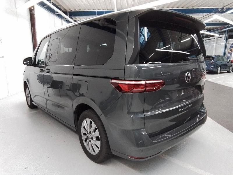 Gebraucht VW Multivan S 136 PS (100 kW) 2023 Graukeine angabe Van