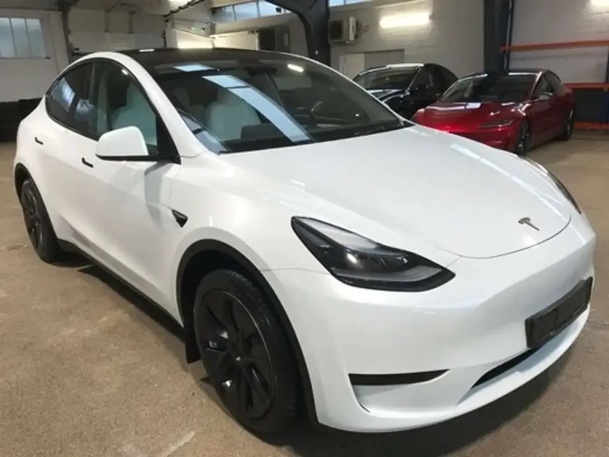 Usado Tesla Model Y RWD 219 kW (299 CV) 2023 SUV