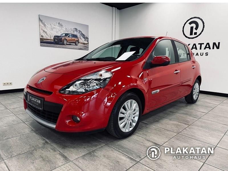 Gebraucht Renault Clio III Dynamique 101 PS (74 kW) 2010 Rot Kleinwagen