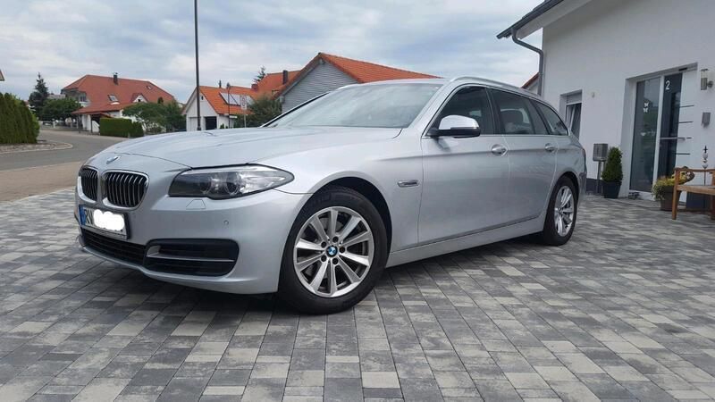 Silber Gebraucht 2013 BMW 520 Kombi | 7.900 € (Superpreis) - Bild 1/4