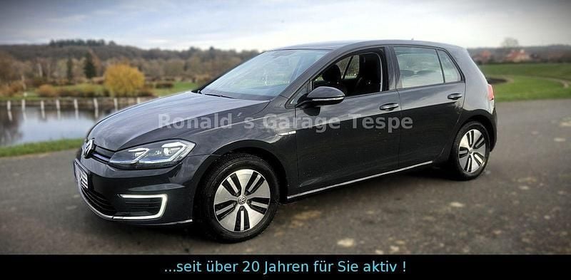Gebraucht VW Golf 100 kW (136 PS) 2020 Grau Limousine