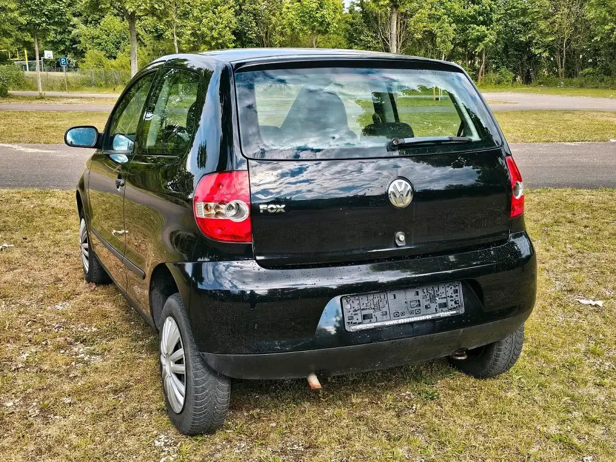 Gebraucht VW Fox 55 PS (40 kW) 2006 Schwarz Kleinwagen