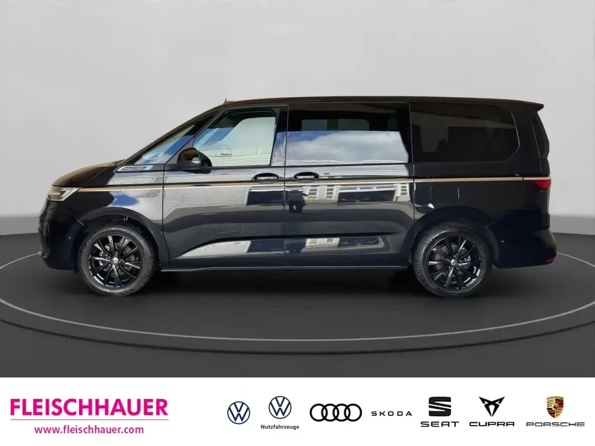 Gebraucht VW Multivan Style 150 PS (110 kW) 2025 Schwarz Van / Kleinbus