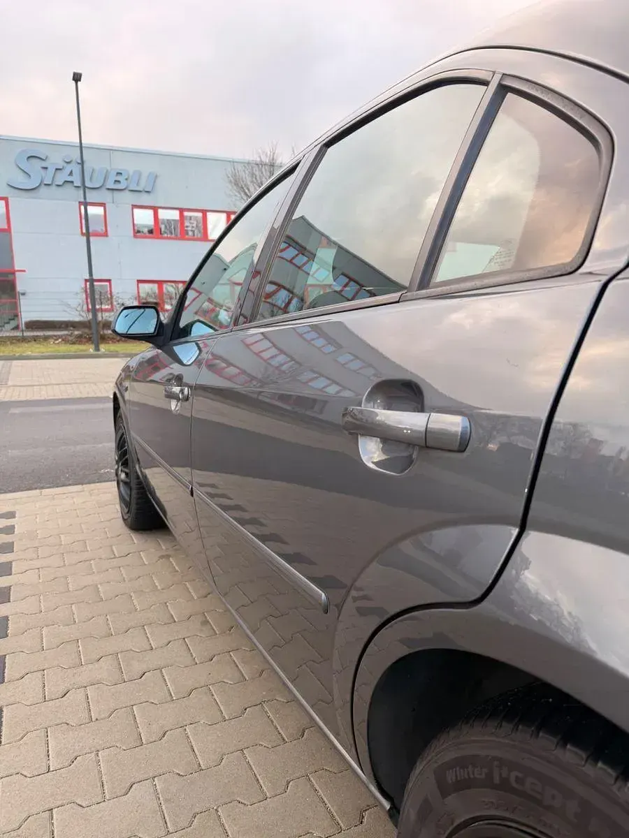 Gebraucht Ford Mondeo Trend 170 PS (125 kW) 2003 Grau Limousine