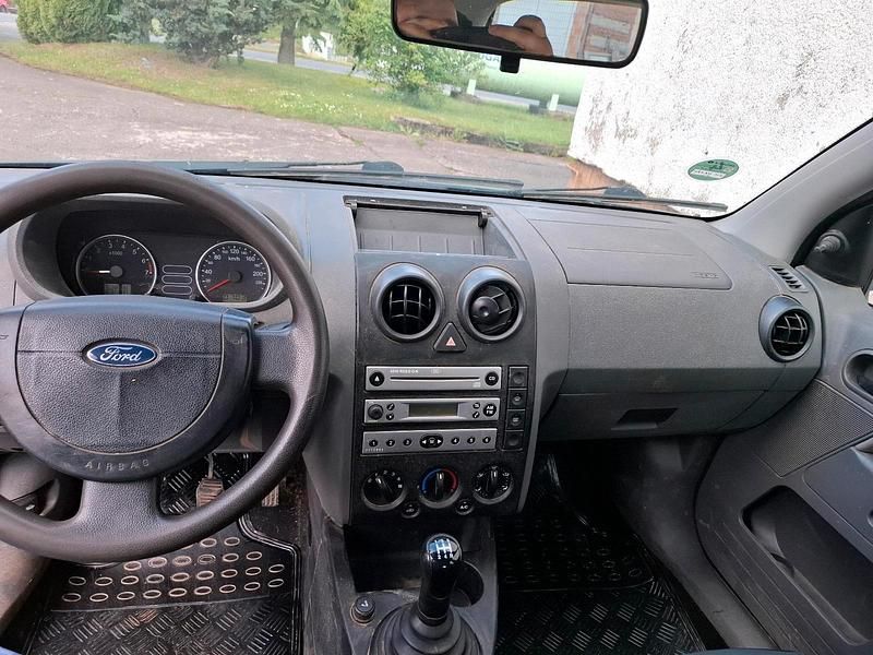 Grau Gebraucht 2004 Ford Fusion Kleinwagen | 400 € (Guter Preis) - Bild 1/4