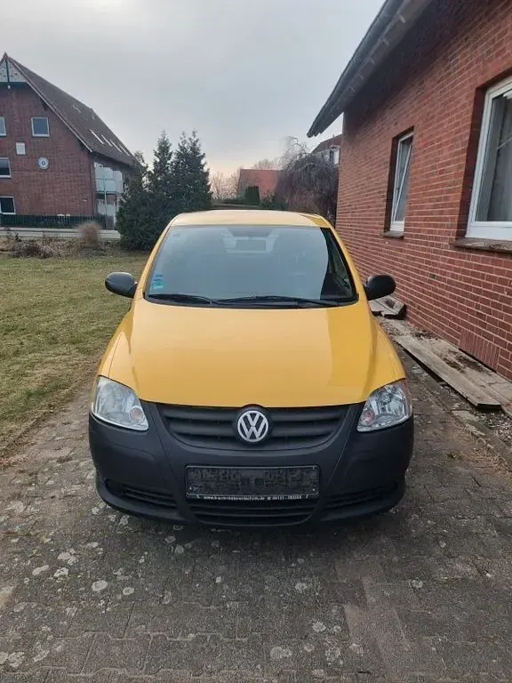 Occasion VW Fox 54 ch (39 kW) 2009 Jaune Citadine