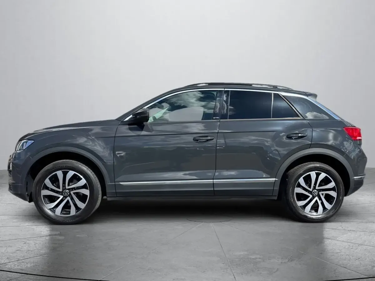 Gebraucht VW T-Roc Active 116 PS (85 kW) 2021 Grau SUV