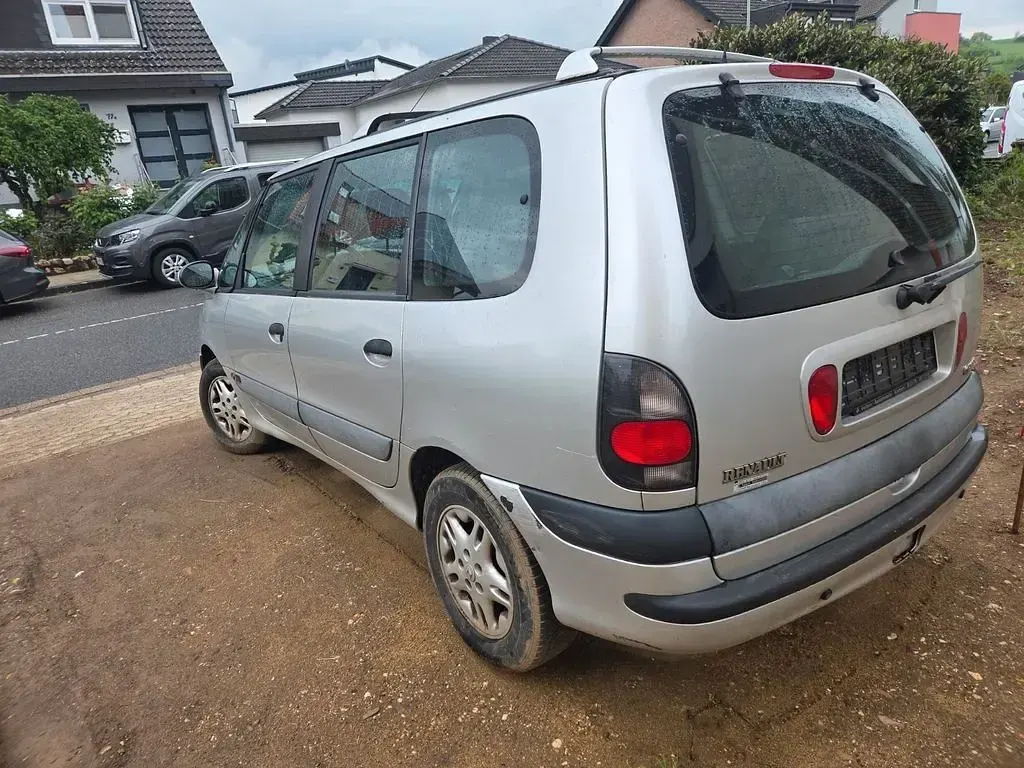 Usata Renault Espace Expression 140 CV (102 kW) 2002 Argento Monovolume