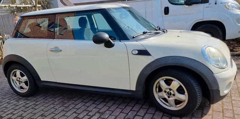 Usado Mini ONE Pepper 75 HP (55 kW) 2009 Andere farben Citadino