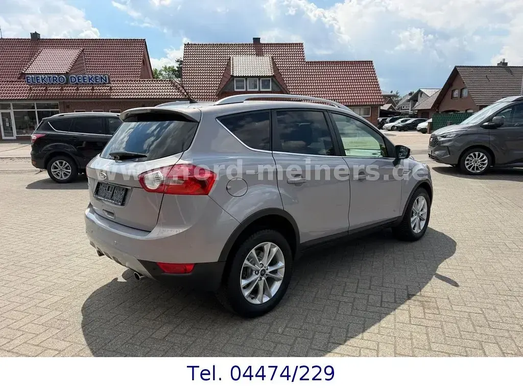 Gebraucht Ford Kuga Titanium 140 PS (102 kW) 2012 Grau SUV