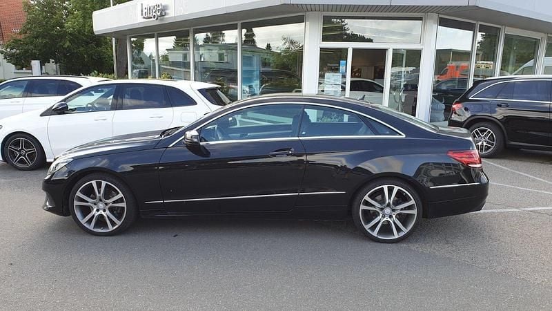 Gebraucht Mercedes E200 184 PS (135 kW) 2014 Schwarz Coupé