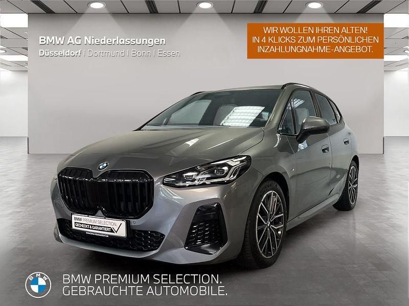 Grau Gebraucht 2022 BMW 220 Active Tourer Luxury Line Van / Kleinbus | 27.399 € (Guter Preis) - Bild 1/4