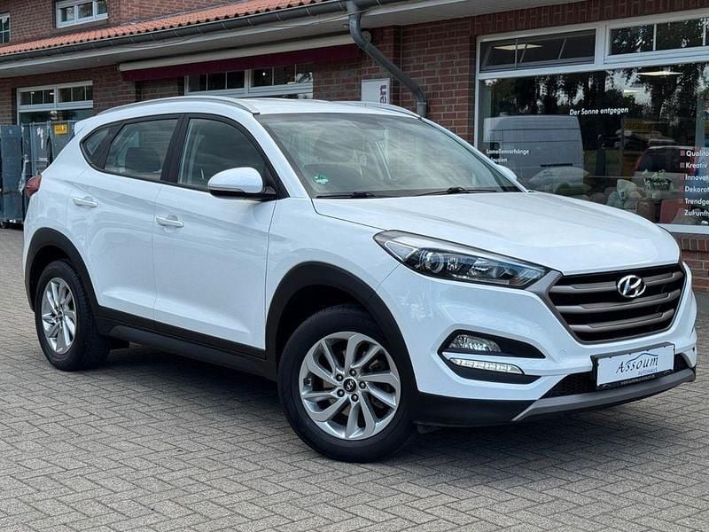 Weiß Gebraucht 2017 Hyundai Tucson Trend SUV | 14.999 € (Fairer Preis) - Bild 1/4