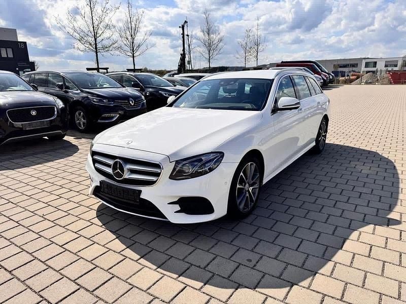 Usata Mercedes E220 194 CV (142 kW) 2018 Bianco Berlina