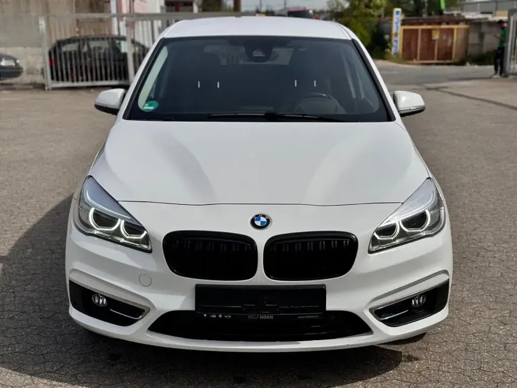 Gebraucht BMW 220 Luxury Line 190 PS (139 kW) 2018 Weiß Van / Kleinbus