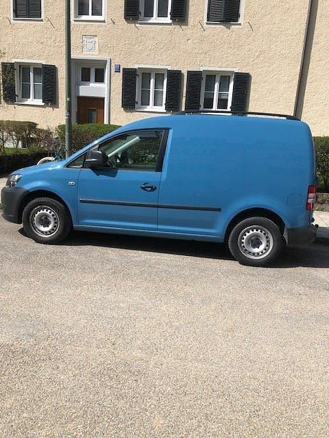 Usata VW Caddy 85 CV (62 kW) 2012 Blu Monovolume