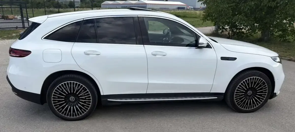 Gebraucht Mercedes EQC400 AMG line 300 kW (408 PS) 2022 Weiß SUV