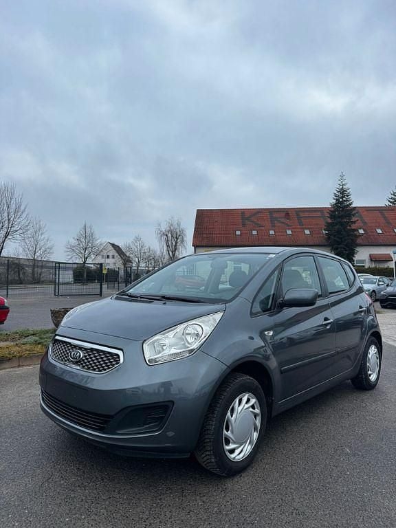 Gebraucht Kia Venga 90 PS (66 kW) 2010 Grau Kleinwagen