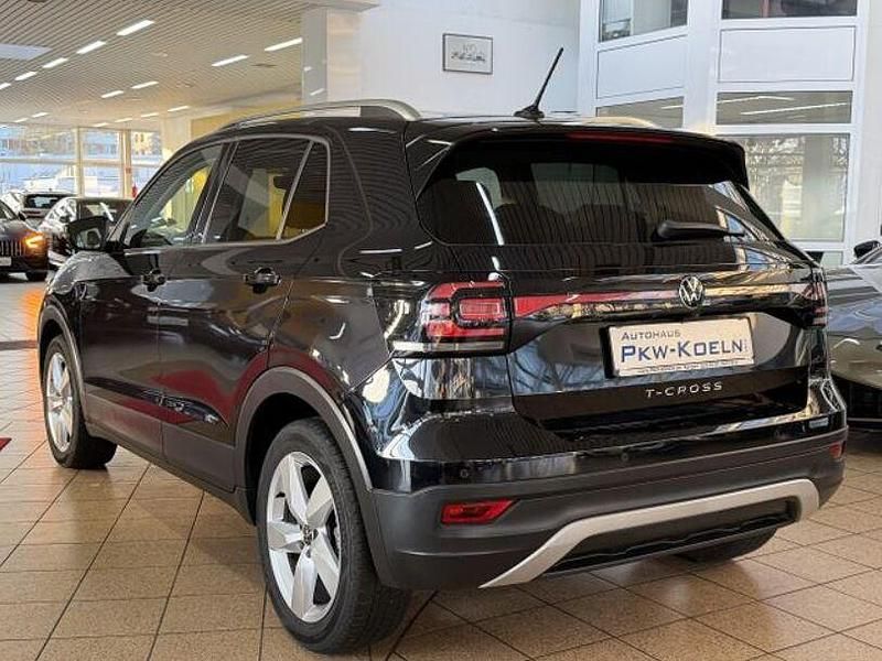 Gebraucht VW T-Cross 150 PS (110 kW) 2022 Deep black perleffekt (metallic) SUV