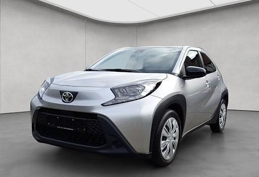 Weiß Gebraucht 2022 Toyota Aygo X X-play SUV | 12.890 € (Fairer Preis) - Bild 1/4