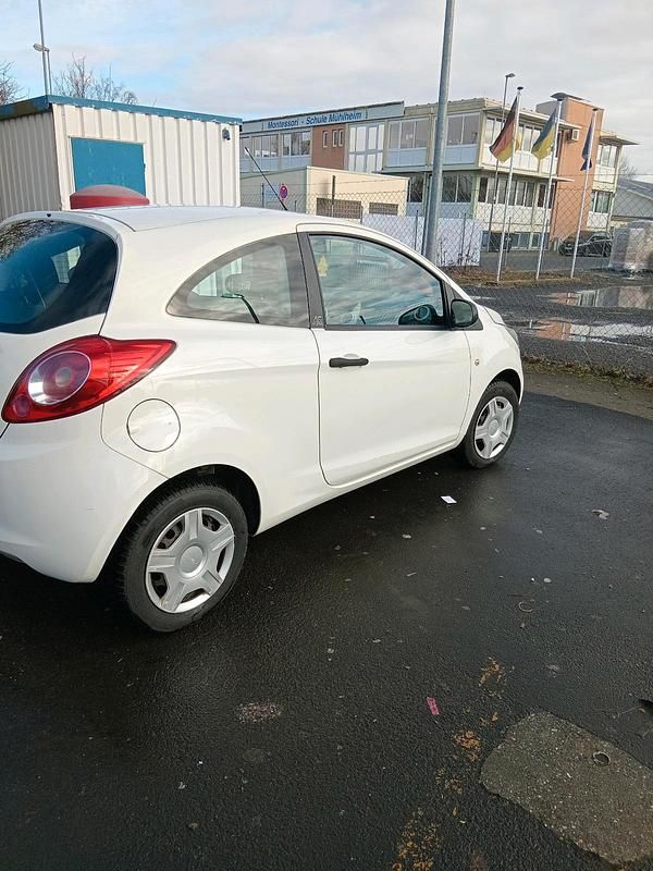 Gebraucht Ford Ka 60 PS (44 kW) 2010 Weiß Kleinwagen
