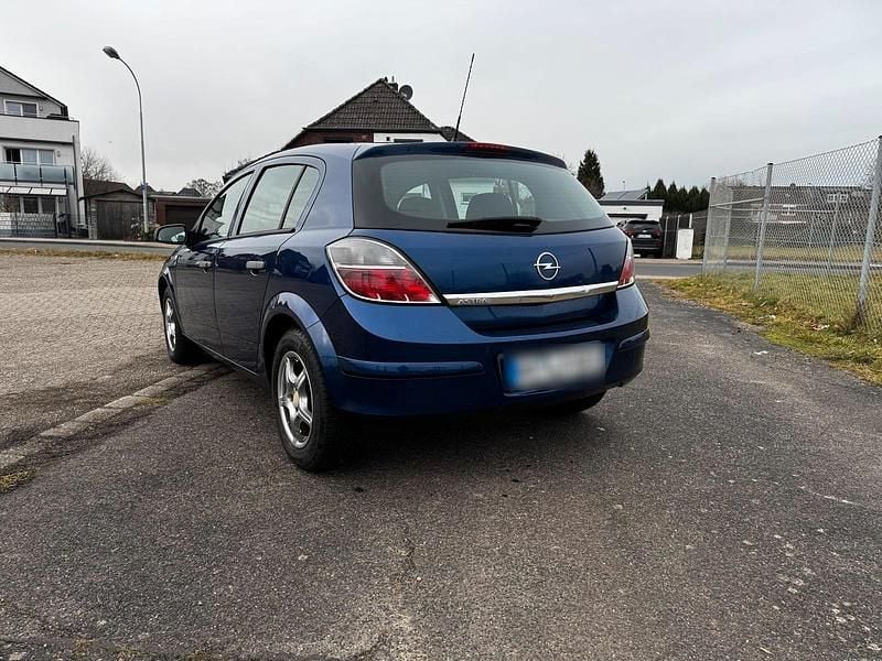 Gebraucht Opel Astra 90 PS (66 kW) 2009 Blau Limousine