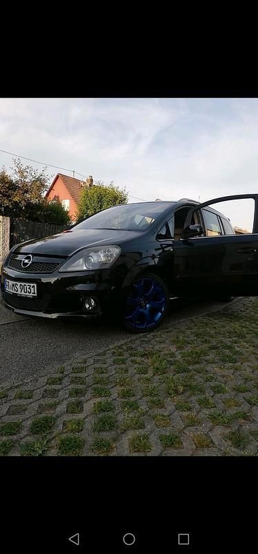 Schwarz Gebraucht 2025 Opel Zafira OPC Van / Kleinbus | 5.600 € - Bild 1/4