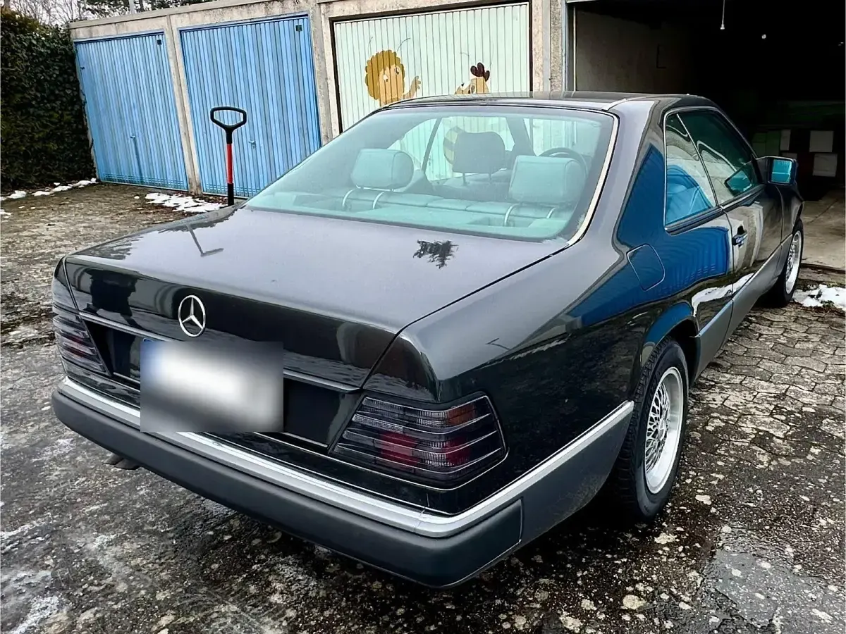 Gebraucht Mercedes 300 179 PS (131 kW) 1992 Schwarz Coupé