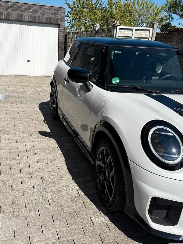 Usata Mini Cooper 114 kW (156 CV) 2025 Bianco Utilitaria