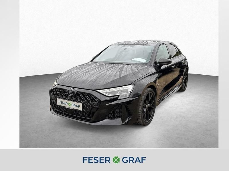 Mythosschwarz metallic Neu 2025 Audi RS3 Sportback Ambiente Kleinwagen | 63.690 € (Superpreis) - Bild 1/4