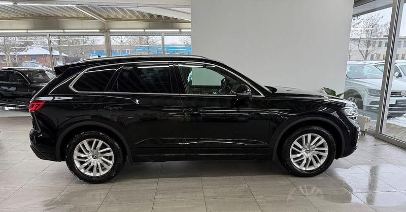 Gebraucht VW Touareg Elegance 231 PS (169 kW) 2025 Mythos black SUV
