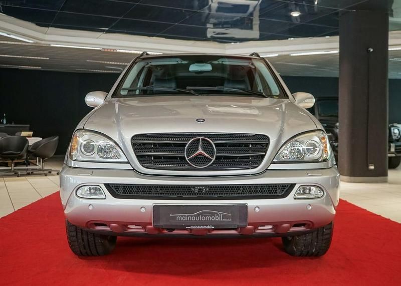 Silber Gebraucht 2003 Mercedes ML270 SUV | 16.990 € - Bild 1/4