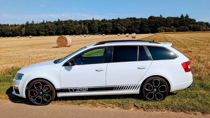 Weiß Gebraucht 2014 Skoda Octavia RS Kombi | 9.950 € (Guter Preis) - Bild 1/4