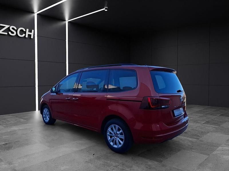 Gebraucht Seat Alhambra Style 150 PS (110 kW) 2021 "romance" rot Van / Kleinbus