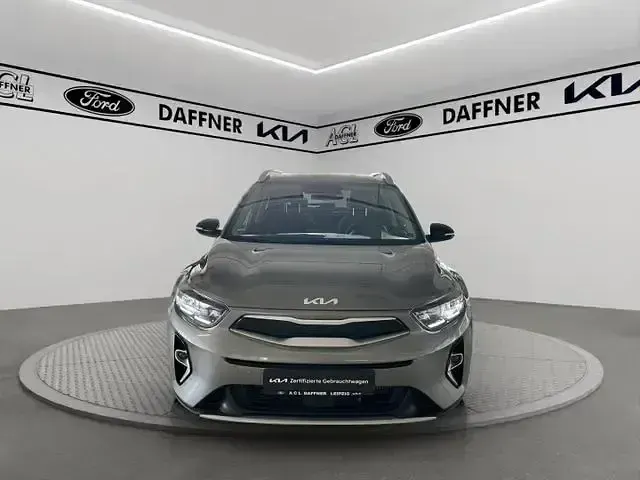 Gebraucht Kia Stonic 120 PS (88 kW) 2024 Grau SUV